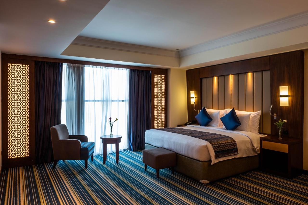 Royal Tulip 4*